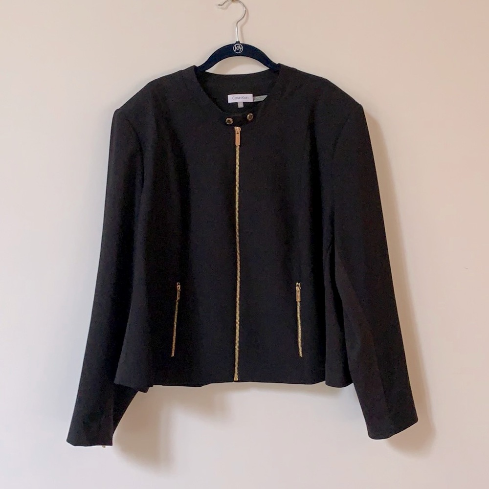 Calvin Klein Size 22W (US) Stretch Long-sleeve Jacket w/ Gold Hardware